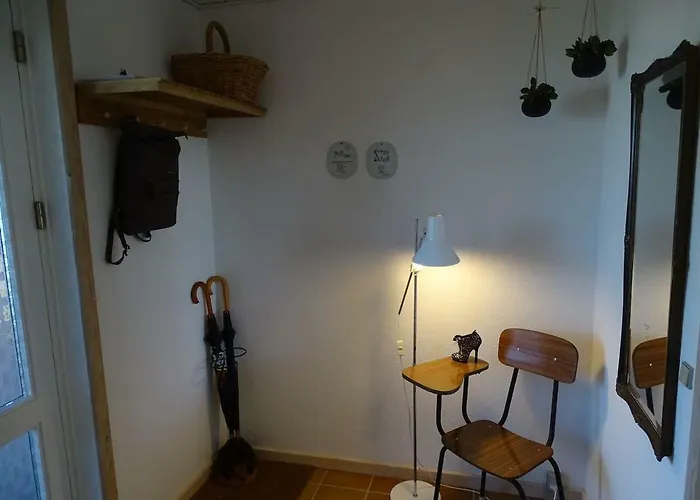 Fin Med Lukket Have Apartment *